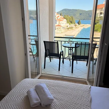 Solmare * Neum